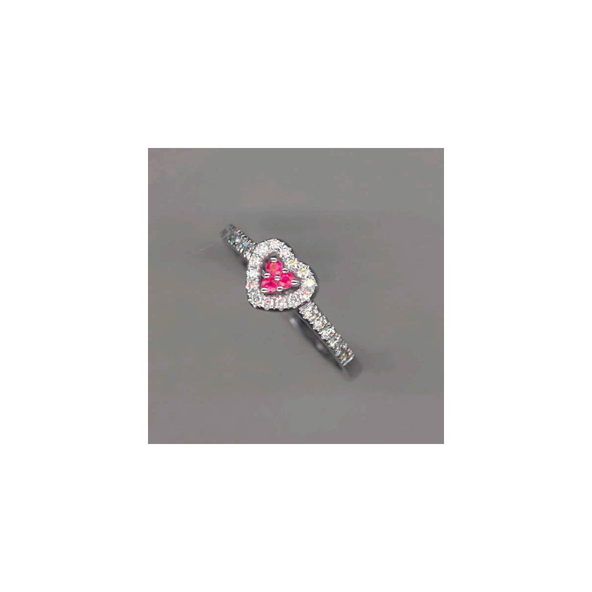 Anillo de Corazon con Brillante y Rubi - R2364AB2R